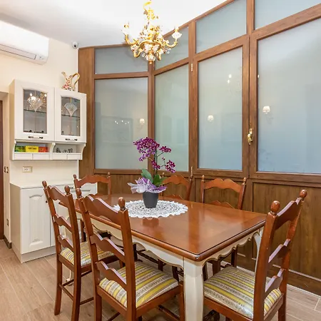 Apartament Kings In *
